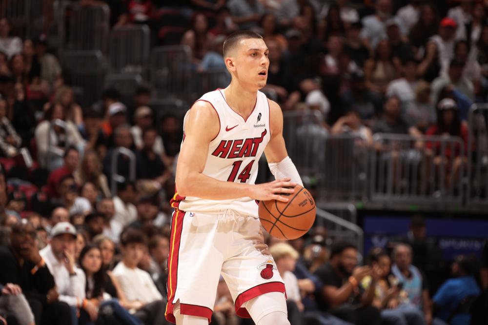 有一天能与 有一天能与