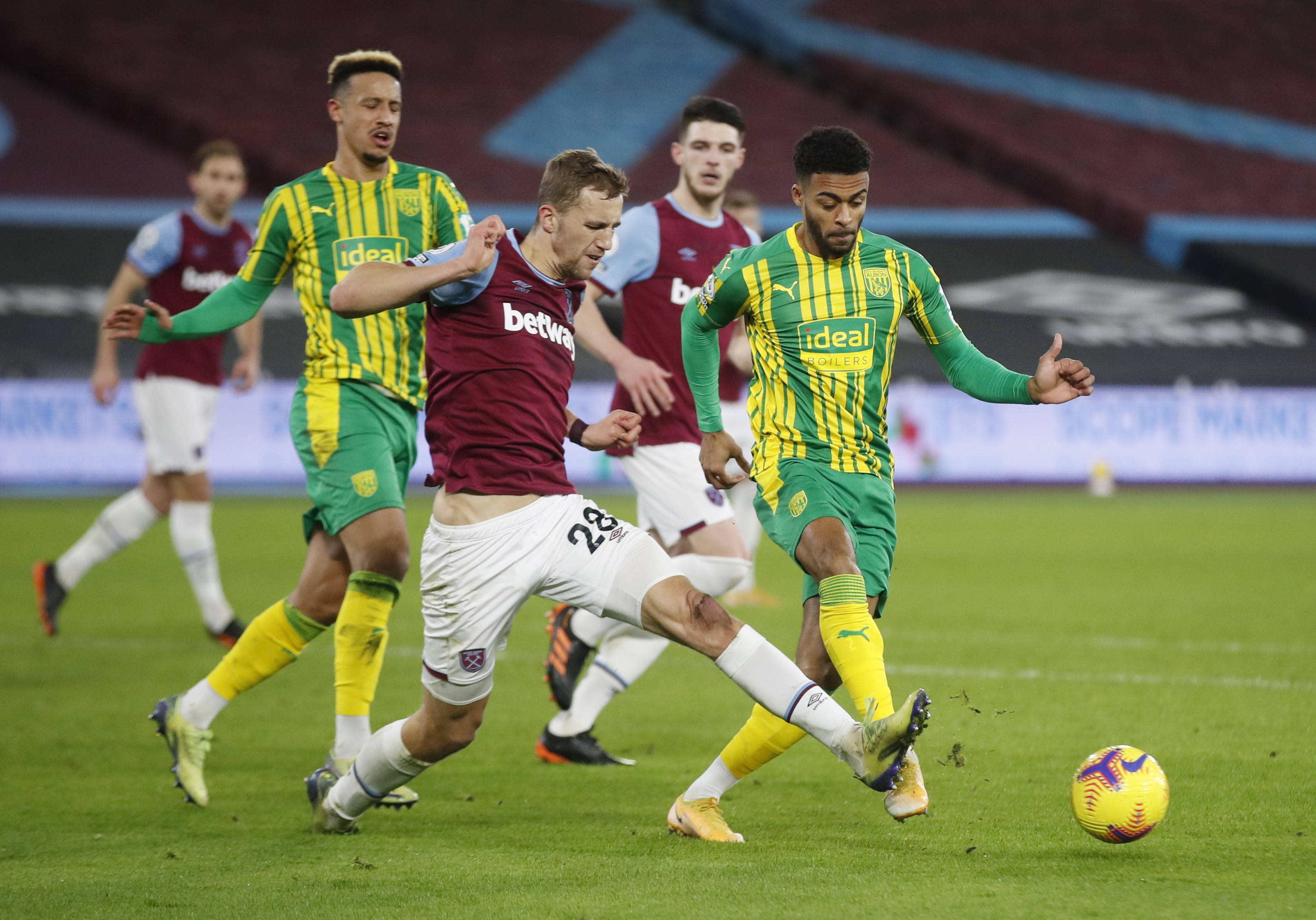 转会行动已 转会行动已