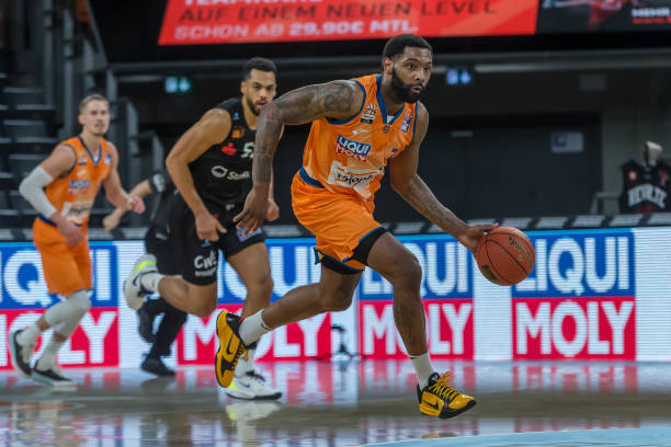 表现出色 表现出色